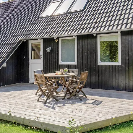 Hébergement de vacances 3 Bedroom Cozy In Højslev