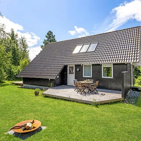 Cozy In With House A Panoramic View * Hojslev