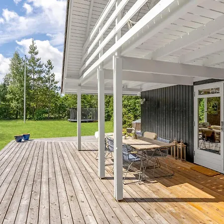 Cozy In With House A Panoramic View Holiday home Hojslev