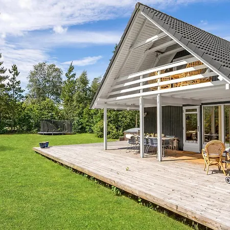 3 Bedroom Cozy In Hébergement de vacances