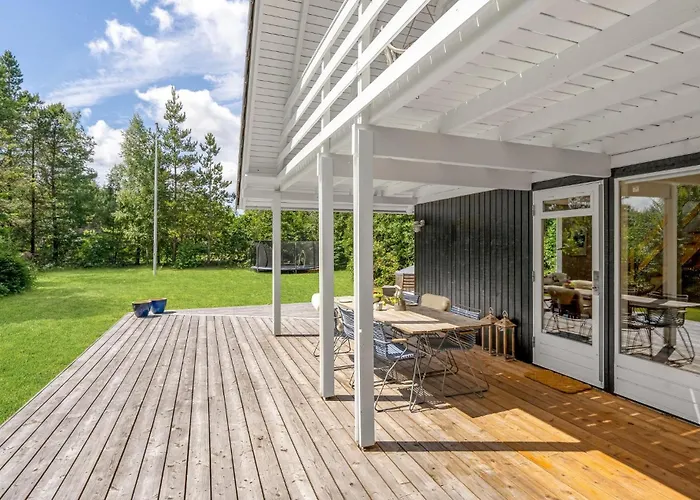 3 Bedroom Cozy In Ferienhaus Højslev