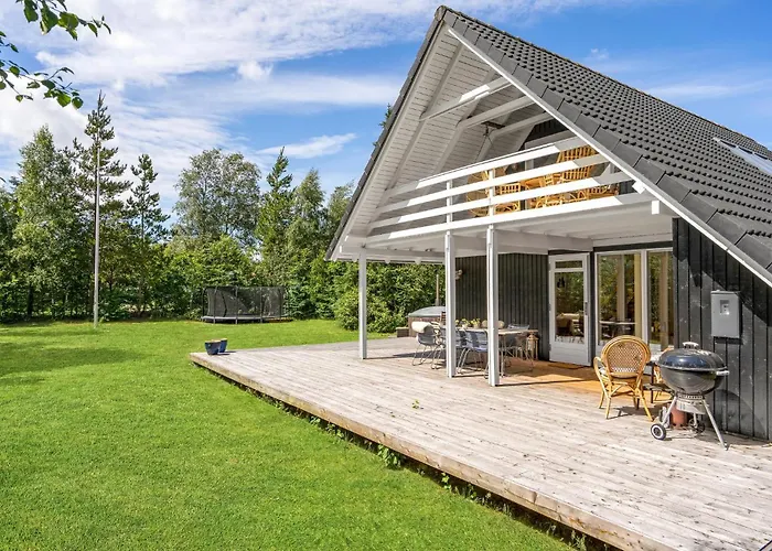 3 Bedroom Cozy In Ferienhaus