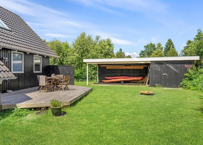3 Bedroom Cozy In Ferienhaus