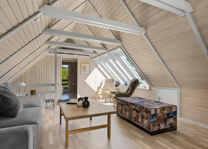 3 Bedroom Cozy In *