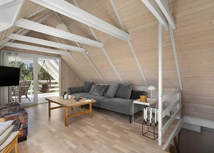 3 Bedroom Cozy In *